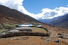 Thame To Renjo La 07 Lungden On Trek From Thame To Renjo La